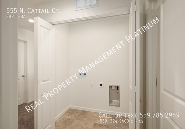 Building Photo - 667 N. Cattail Ct