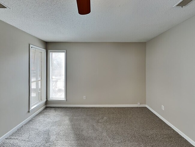 Building Photo - 4339 Crimson Leaf Cove