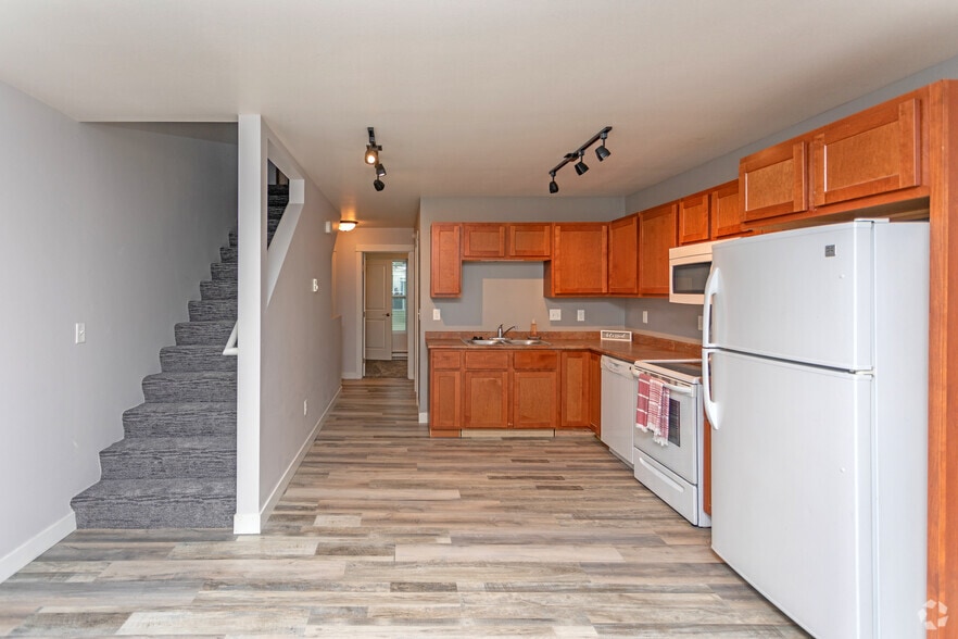 Bison Run Rentals 1109 18th St Fargo ND 58102 Apartment Finder