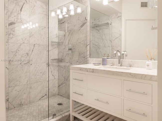 Building Photo - 1330 West Ave