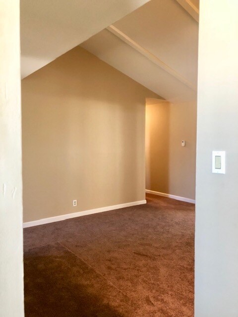 Building Photo - 1992 Bandoni Ave