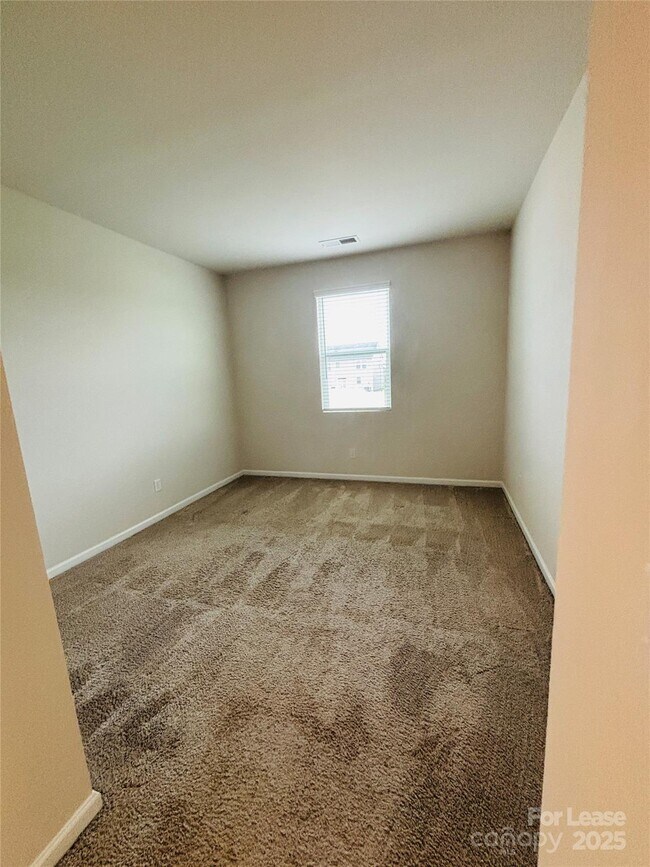 Building Photo - 3147 Cheyney Park Dr