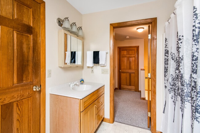 Building Photo - 18 Forgan Ln