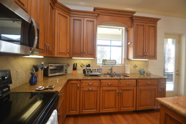 Building Photo - 58 Ocean St