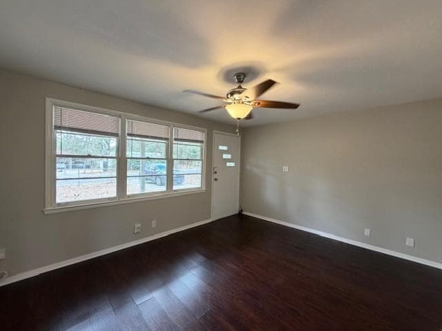 Building Photo - 914 E David Langan Dr