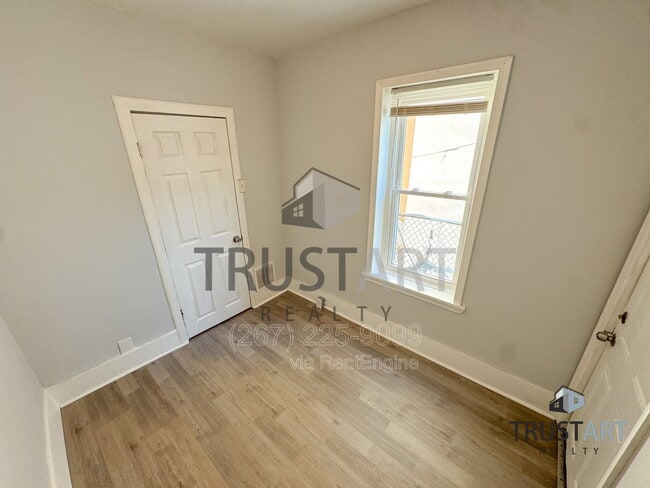 Building Photo - 2629 N Palethorp St