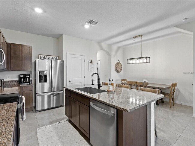Building Photo - 8689 Milestone Dr