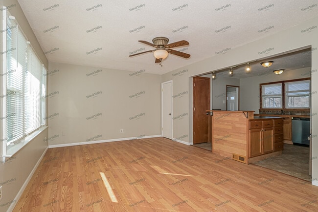 Building Photo - 3607 Dixie Dr