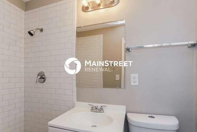 Building Photo - 3 Bedroom Pet-Friendly Home in St Petersburg, FL with Main Street Renewal