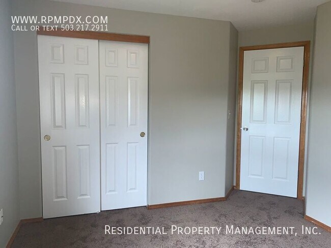 Building Photo - Refreshed Rental Rate - Coveted Sherwood H...