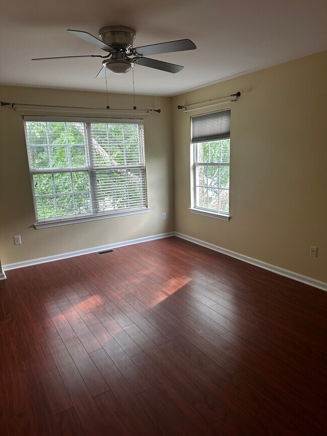 Building Photo - 1311 Blossom Cir
