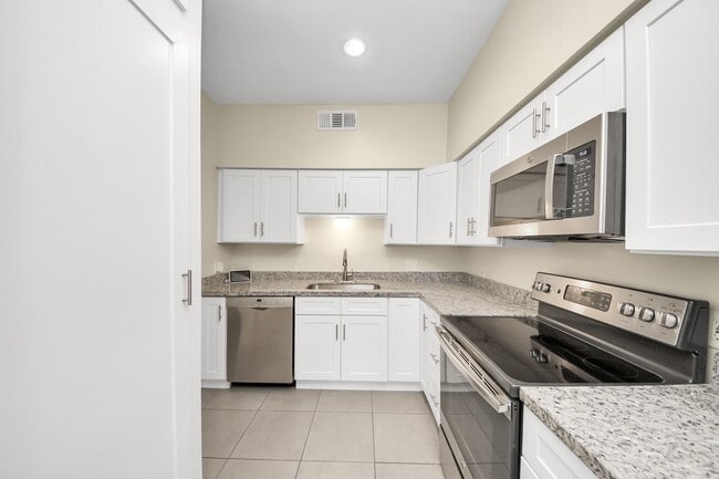 Building Photo - 7545 Brompton St