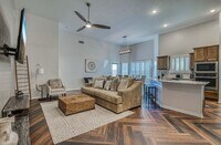 Building Photo - Eastside area for Short or Long Term Renta...