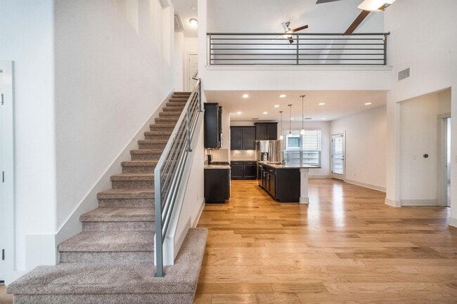 Building Photo - 1408 Casa Dr