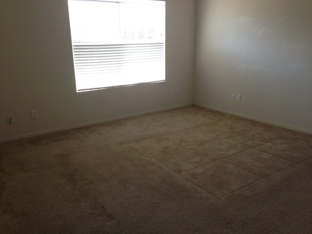 Building Photo - 730 Waterford Way