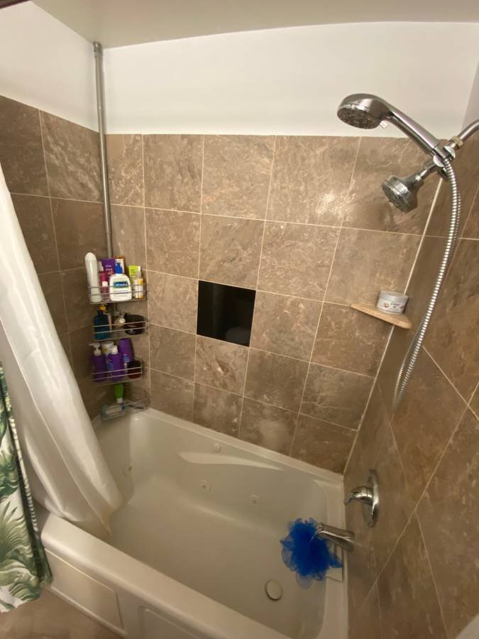 Building Photo - 315 Evarts St NE