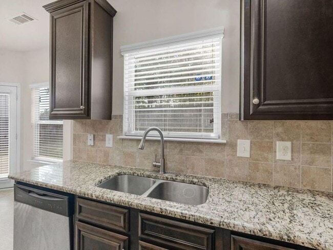 Building Photo - 2325 Braelin Loop