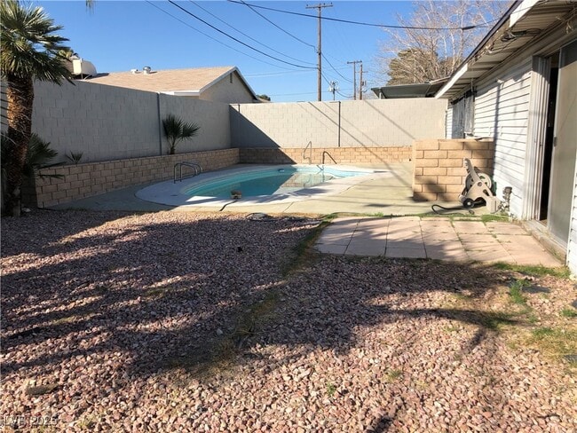 Building Photo - 4729 Cinderella Ln