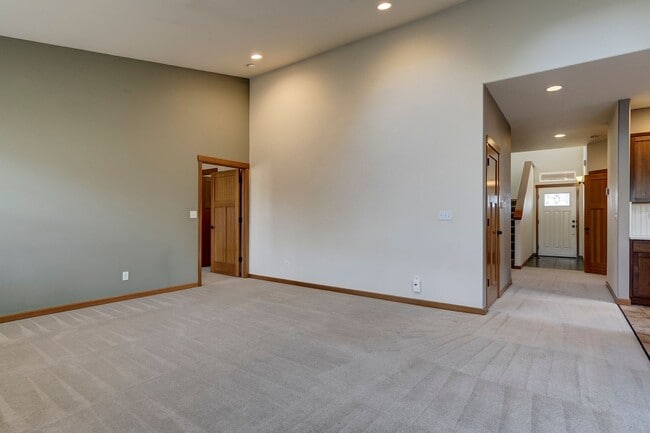 Building Photo - Spacious 3 Bedroom Plus Office with AC, Gas Fireplace and Fenced Backyard