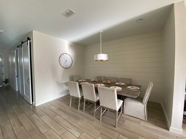 Building Photo - 1232 Sambar Lp