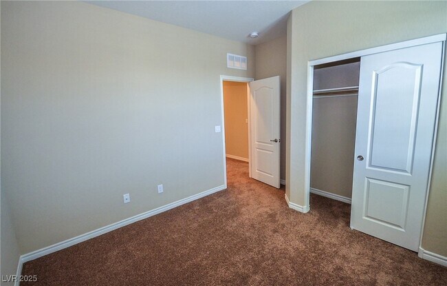 Building Photo - 685 Catalina Aisle St