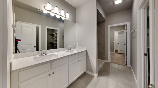 Building Photo - 3 Bedroom 2 Bathroom 2 Car Garage Home in Oakdale School District