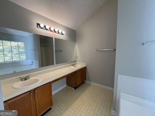 Building Photo - 6387 Seths Way