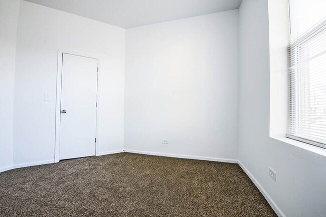 Building Photo - 3560-64 W Cermak Rd 2151-57 S Central Chicago, IL 60623