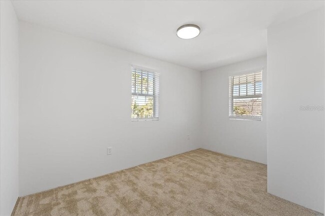 Building Photo - 916 2nd St N