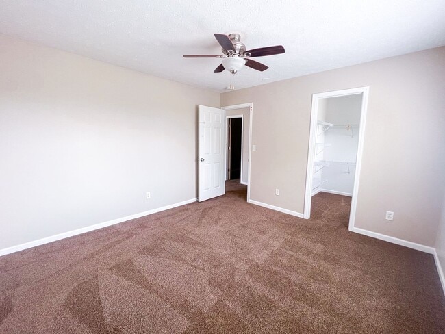 Building Photo - 10640 Northern Dancer Dr