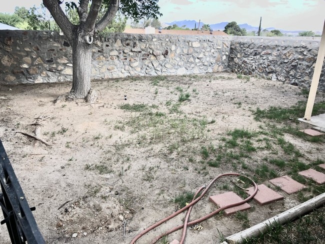 Building Photo - 7136 Orizaba Ave