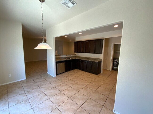 Building Photo - 4 Bedroom Home Available in Juan Tabo Hills!