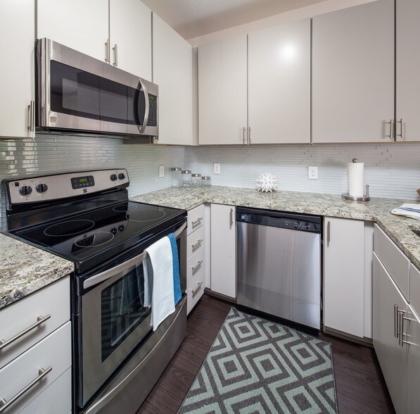 Cortland Seventy Seven 6530 Free Throw Ct Charlotte NC 28217