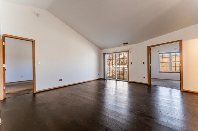 Building Photo - 2503 Sheehan Dr