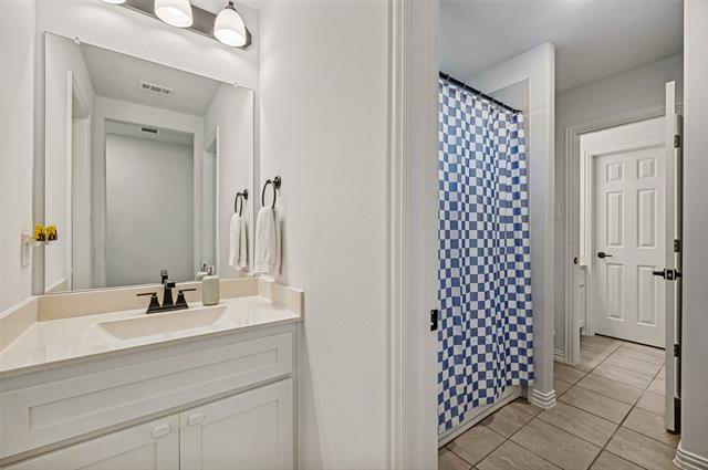 Building Photo - 808 Violet Wy