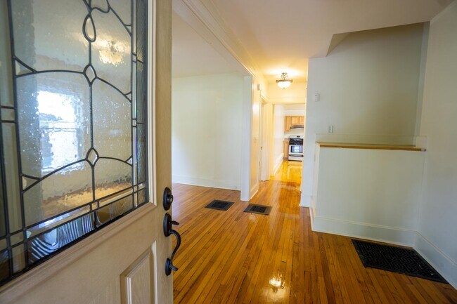 Building Photo - 509 Columbus Ave