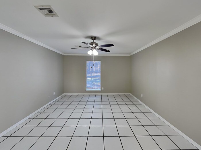 Building Photo - 1906 Tucumcari Dr