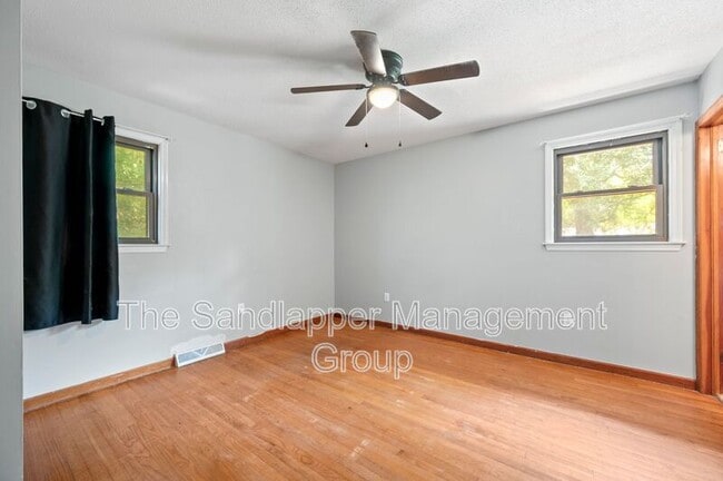 Building Photo - 7673 Barclay Ave