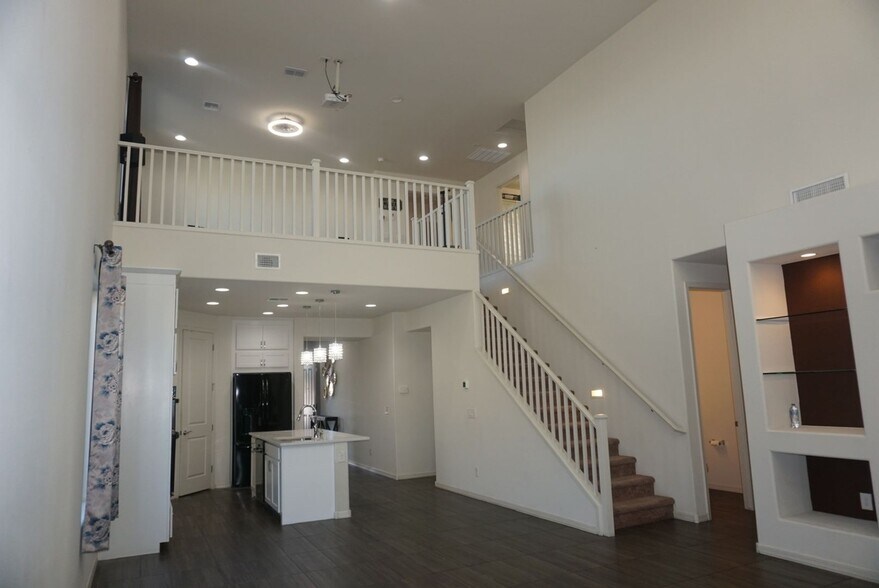 Building Photo - 6322 S 24th Pl