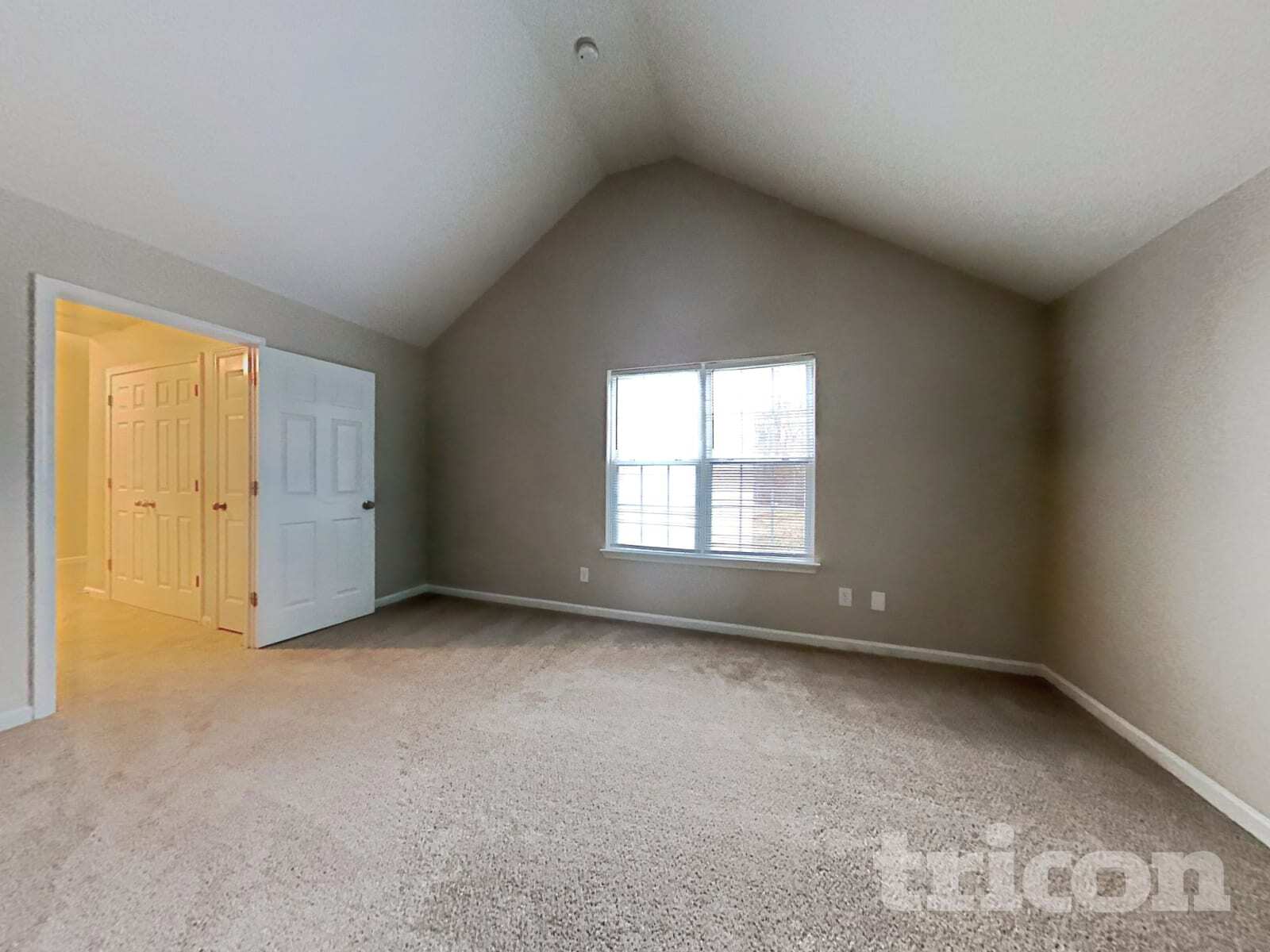 Building Photo - 7715 Hidden Creek Dr