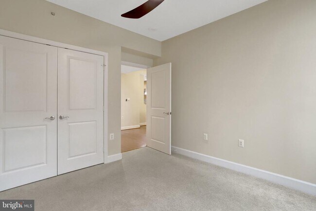 Building Photo - 3650 S Glebe Rd