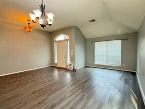 Building Photo - 10611 Sunswept Fields Ln