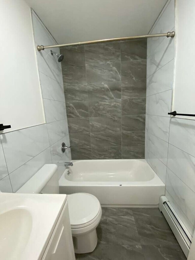 Building Photo - 52D  Yonkers-APT 3