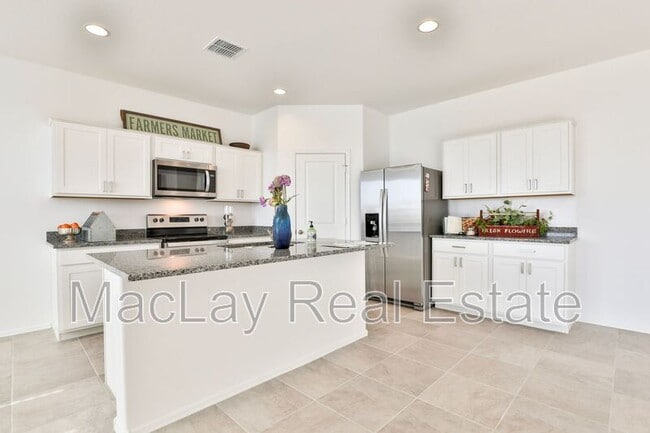 Building Photo - 1133 W Descanso Canyon Dr
