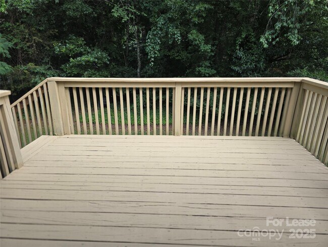 Building Photo - 634 Sweetgum Ln