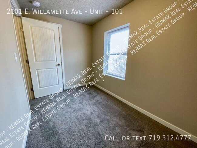 Building Photo - 2101 E Willamette Ave
