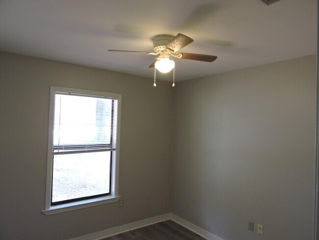 Building Photo - 311 John King Rd