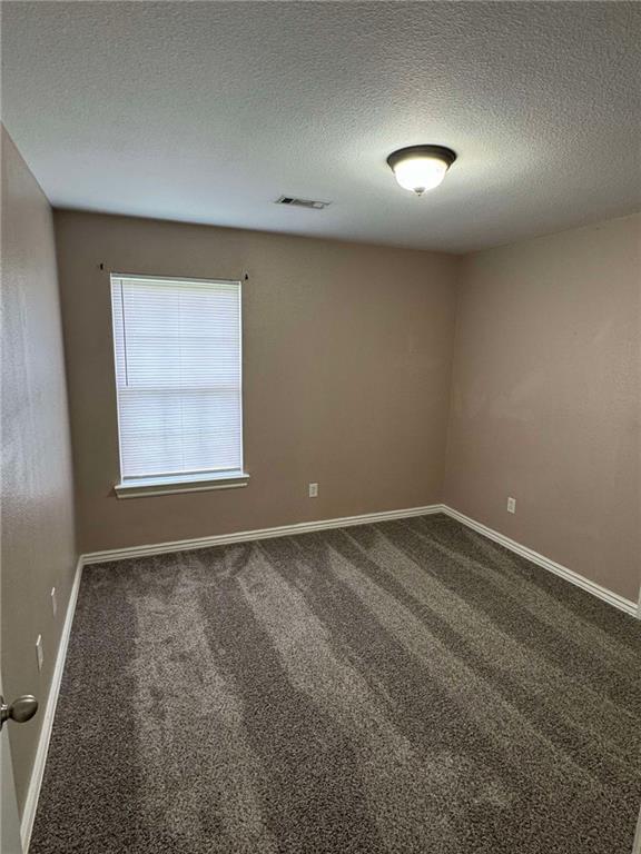 Building Photo - 1007 Raspberry St