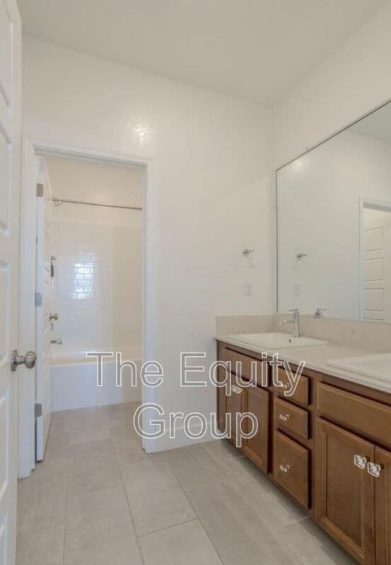 Building Photo - 145 E Taylor Ave