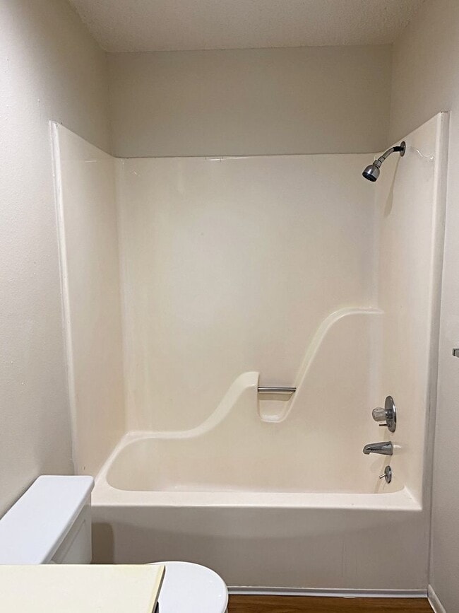 Building Photo - 8424 Glen Meadow Ln